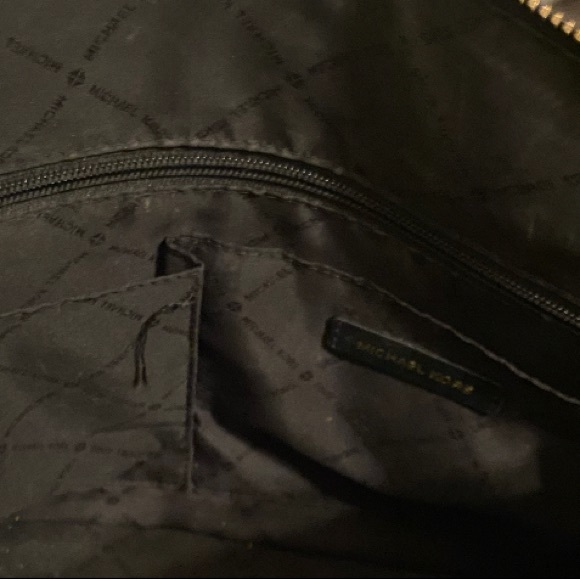 MICHAEL KORS HAMILTON TRAVELER LARGE $378 MSRP - Picture 4 of 8